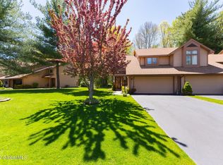4052 Georgetown Sq, Schenectady, NY 12303