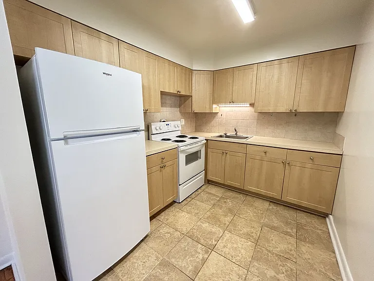 Sheldrake Apartments — Photo 6