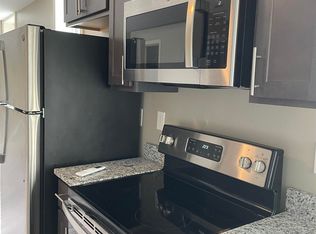 381 Chestnut St APT 3, Manchester, NH 03101