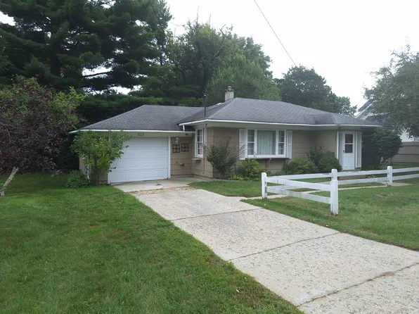 322 N Higbee St, Reed City, MI 49677