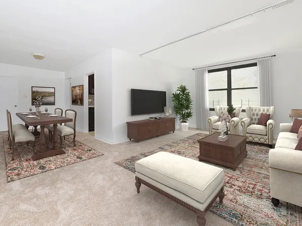 84-01 Main St #304, Queens, NY 11435