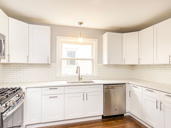3rd image of 5144 N McVicker Ave