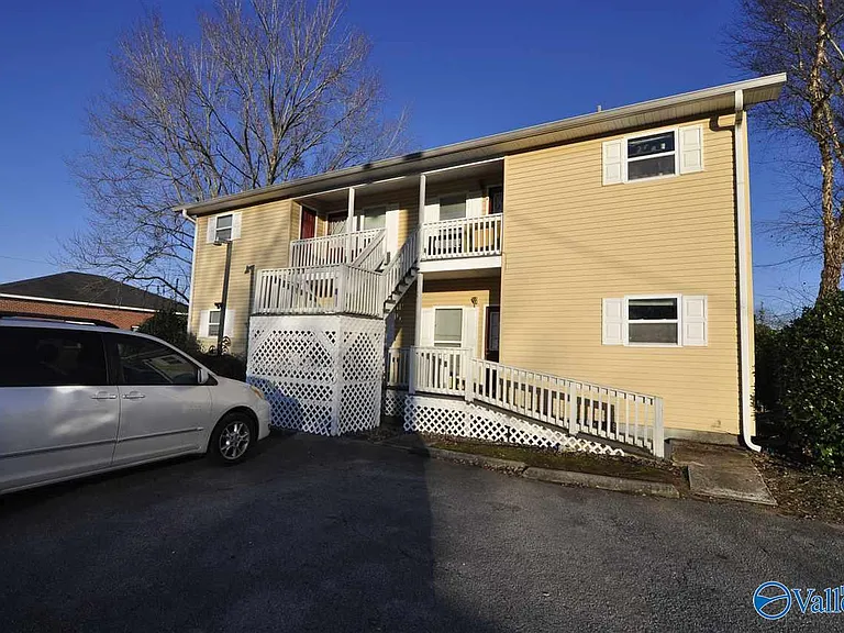 2979 Old Highway 431 #B — Photo 1