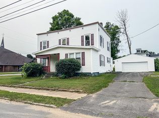 21 Emory St, Morrisonville, NY 12962