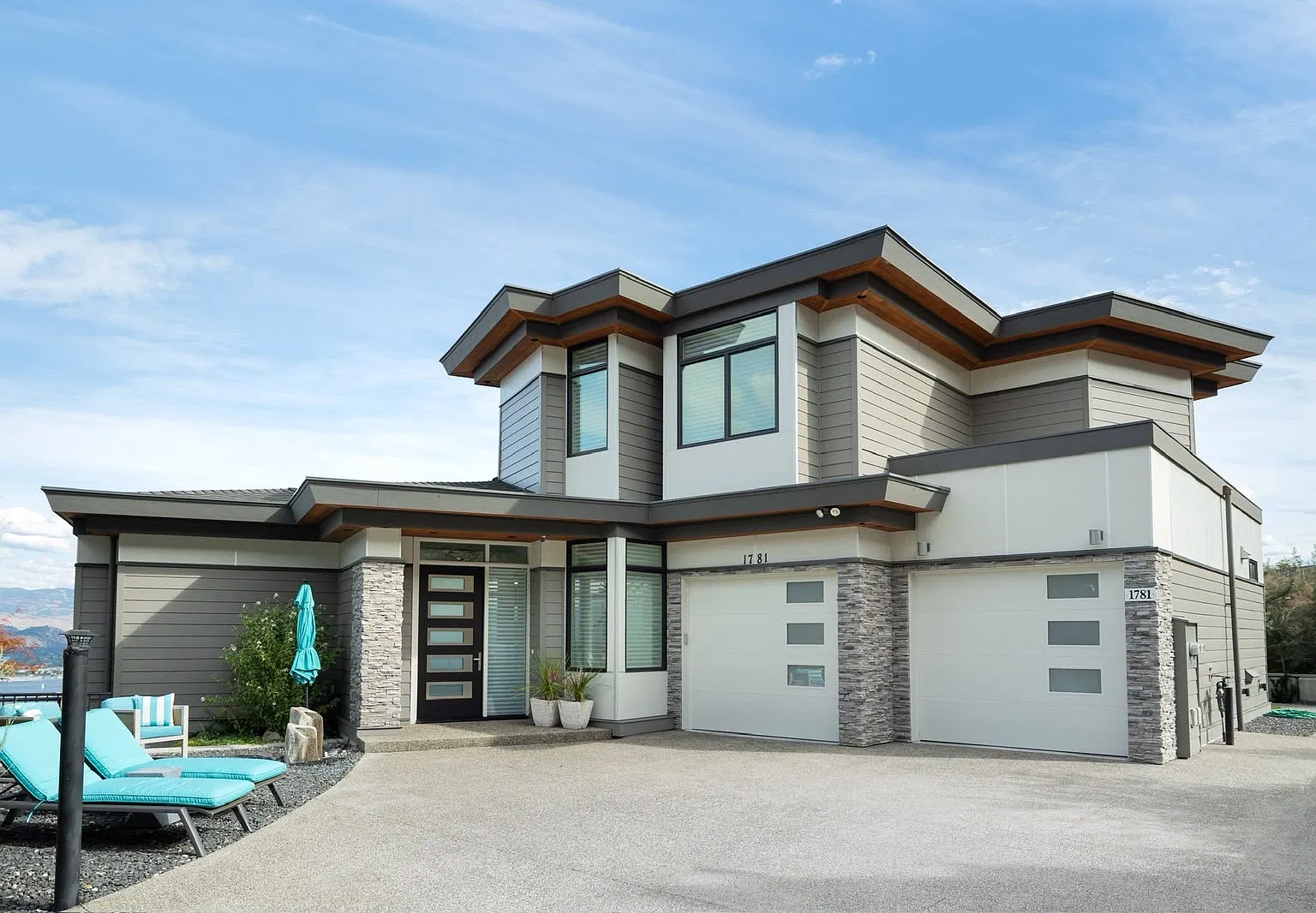 4 bed, 4800 sqft, $6,000 — Photo 1