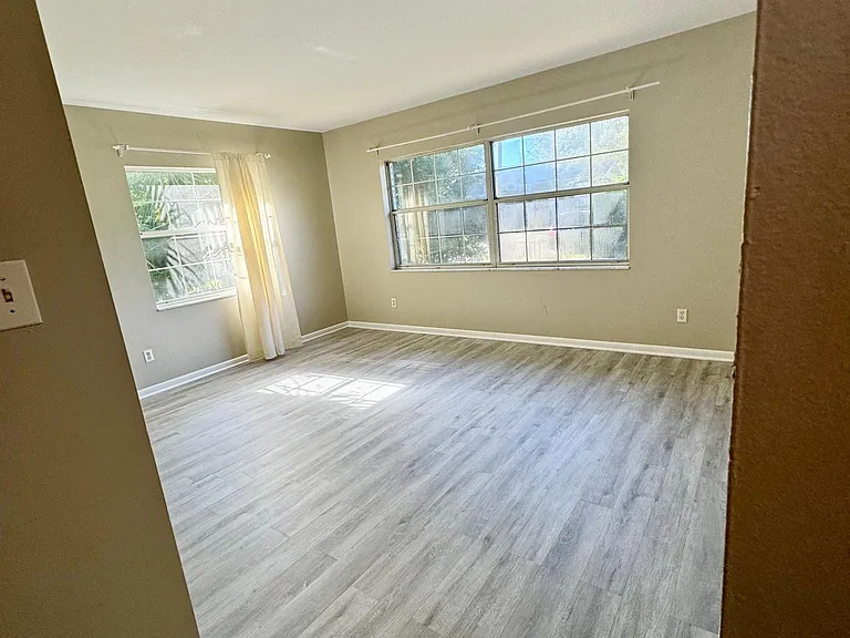 5407 N Suwanee Ave #B — Photo 4