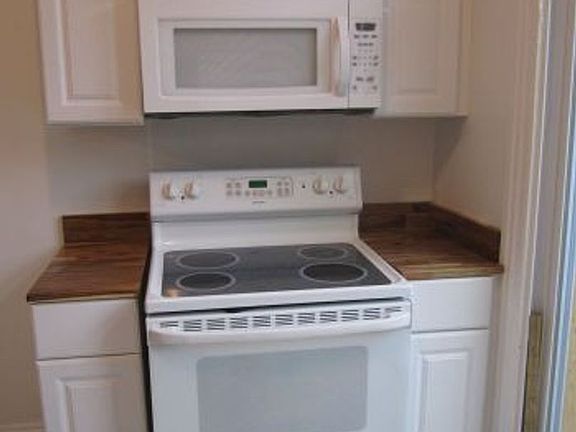 5th image of 107 E 39th St APT 1