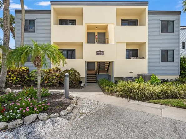 700 Golden Beach Blvd APT 208, Venice, FL 34285