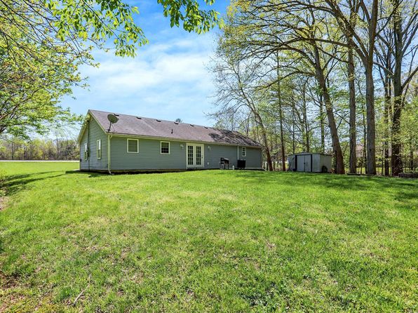 17226 E State Road 46, Hope, IN 47246