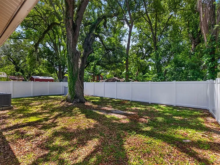 1909 E Henry Ave — Photo 31