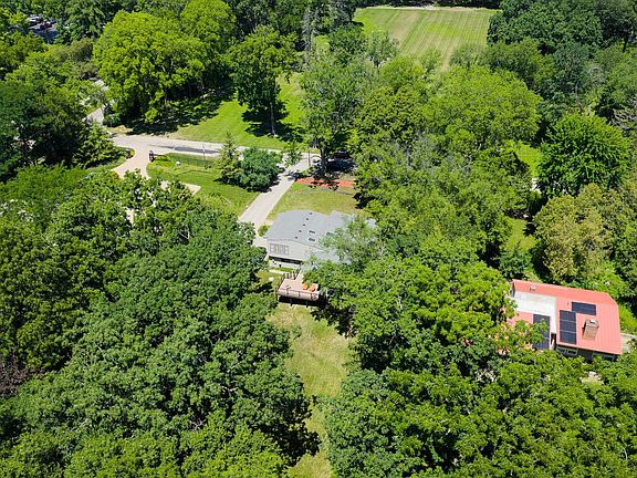 3rd image of 1559 W Demeter Dr