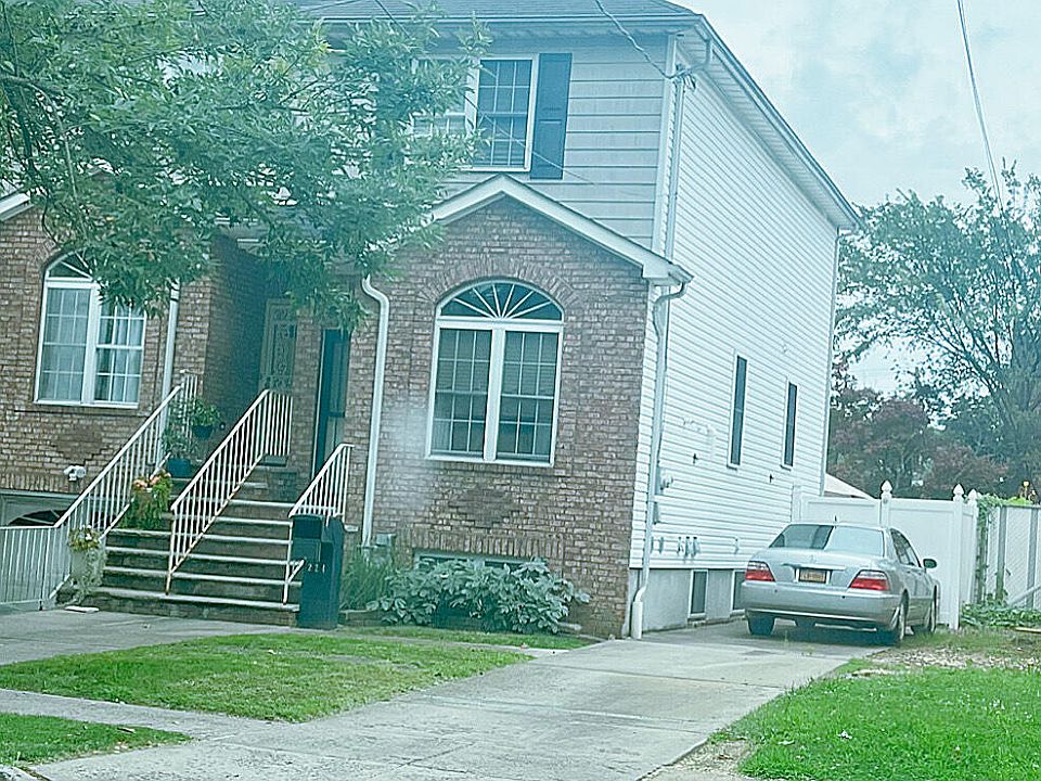 1st image of 224 Cromwell Ave