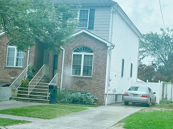 224 Cromwell Ave, Staten Island, NY 10305