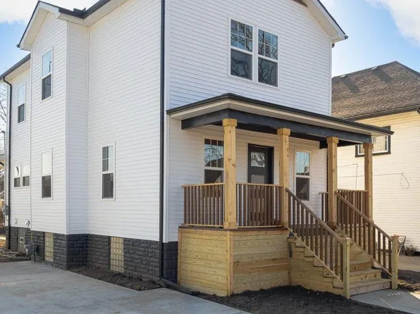 955 Elm St, Wyandotte, MI 48192