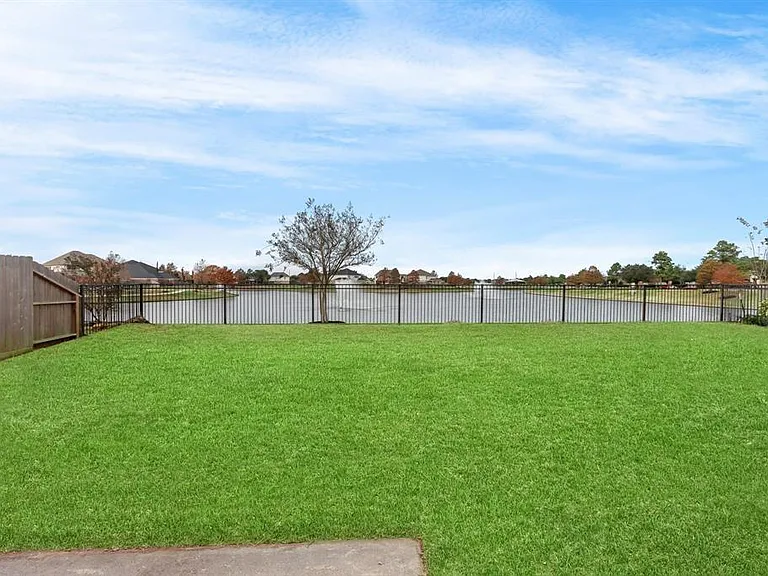 15119 Live Oak Bend Way — Photo 17