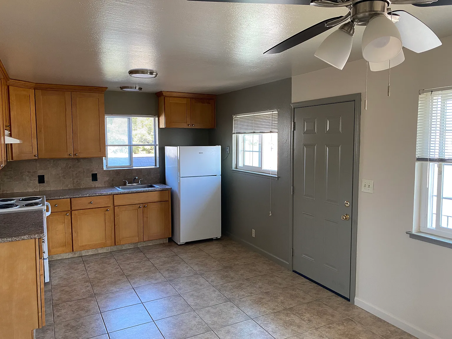 1 bed, 500 sqft, $2,250 — Photo 2