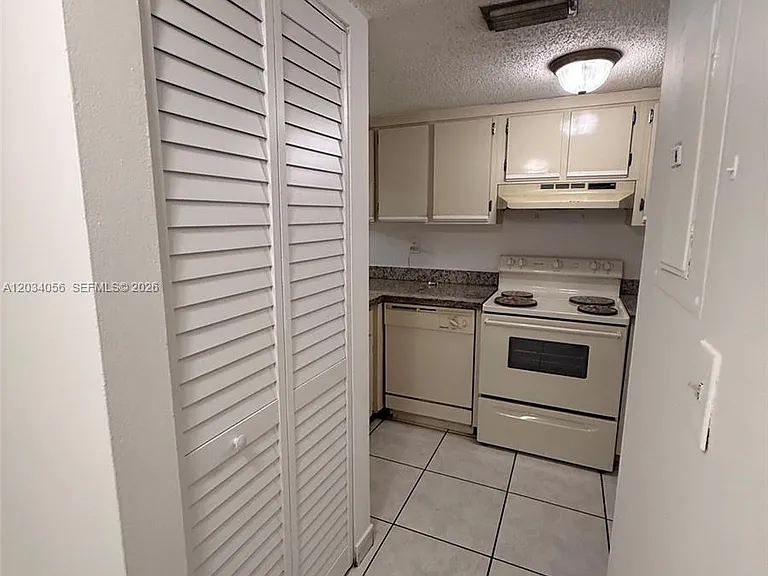 9917 W Okeechobee Rd #3-510 — Photo 3