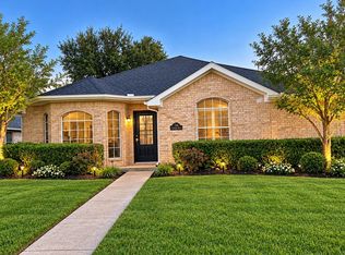 706 Crenshaw Dr, Cedar Hill, TX 75104