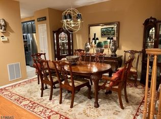 9 Caroline Foster Ct, Morristown, NJ 07960