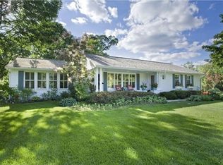 20295 Cottagewood Rd, Excelsior, MN 55331