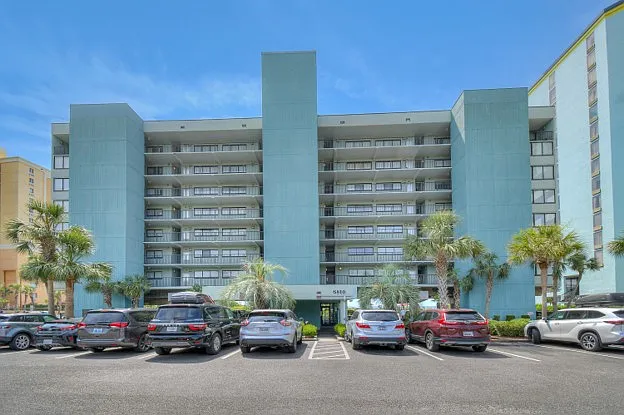 6810 N Ocean Blvd #104