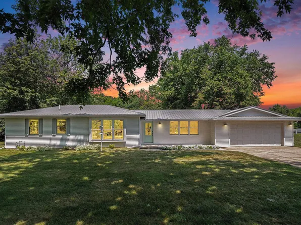 26725 New Rd, North Liberty, IN 46554