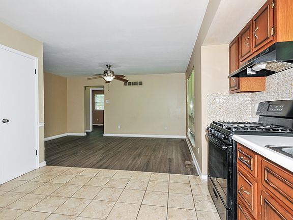 5th image of 6851 Parc Charlene Dr