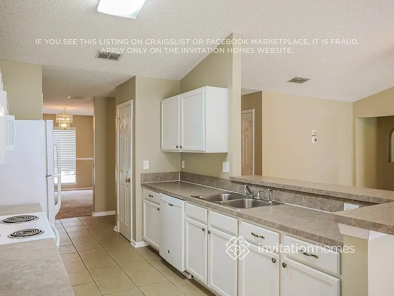 2504 Serene Ct — Photo 9