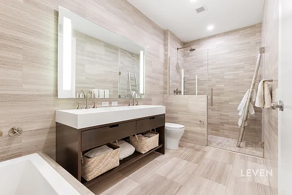 Bathroom, photo 3