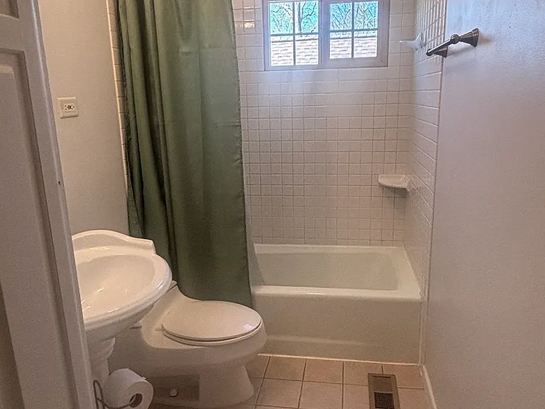 7718 Butternut Ct — Photo 9