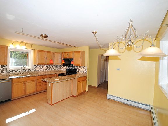 4th image of 855 Mattie St