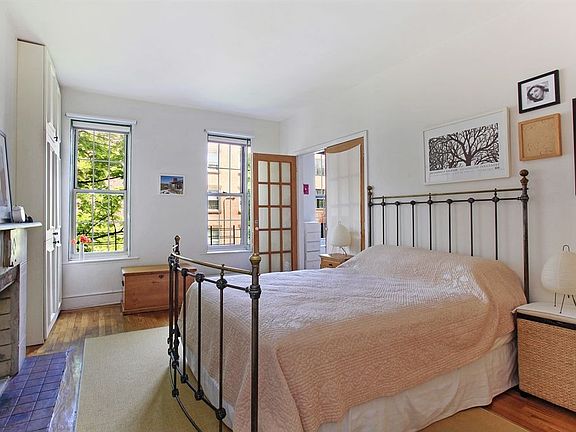 4th image of 20 Bethune St APT 3D