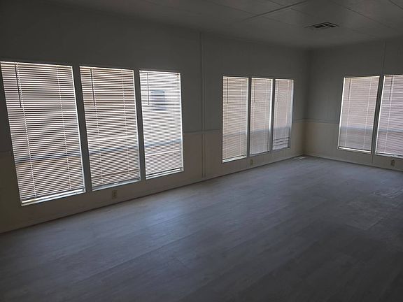 4th image of 21922 Ottawa Rd Space 2