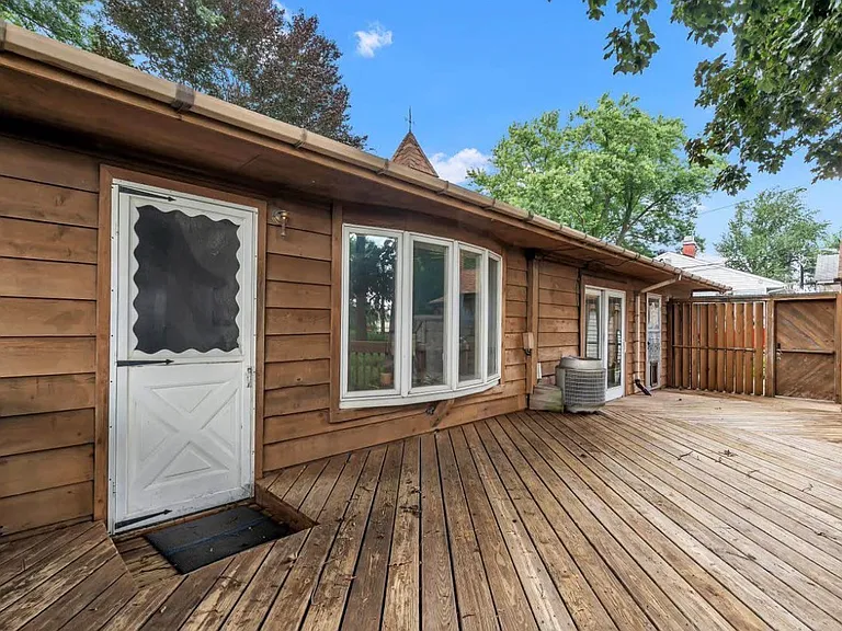 6127 Fair Ave — Photo 3