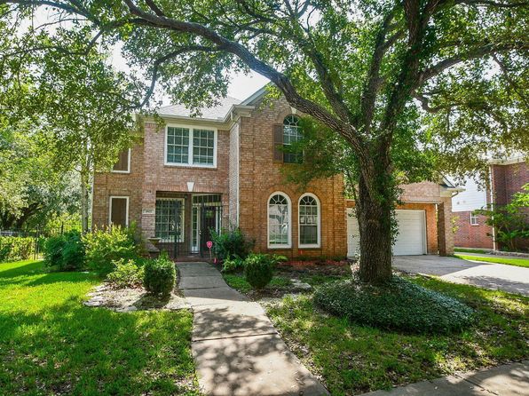 1803 Red Bud Ln