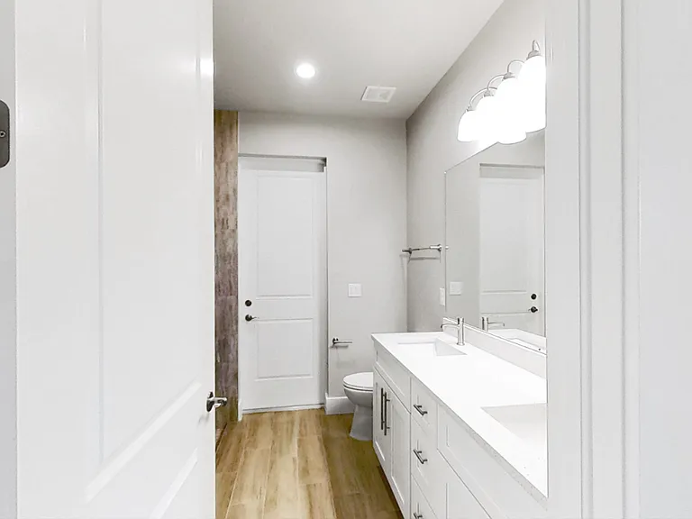 2516 19th St SW — Photo 17