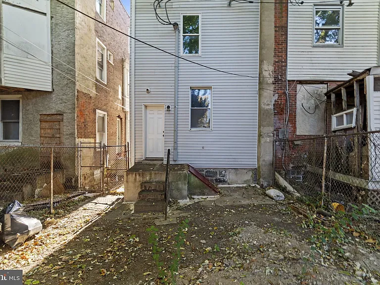 5237 Chester Ave #2 — Photo 16