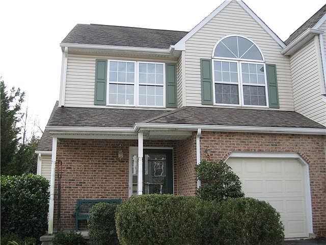 1st image of 107 Talleyrand Dr