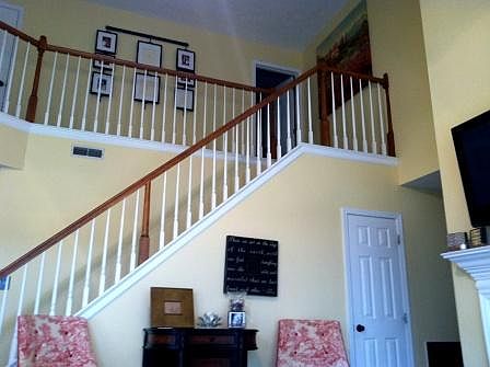 5th image of 8136 Faircrest Ln