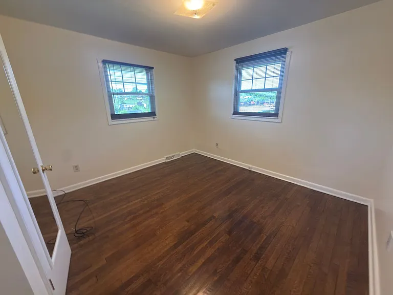 975 Depot St NE — Photo 18