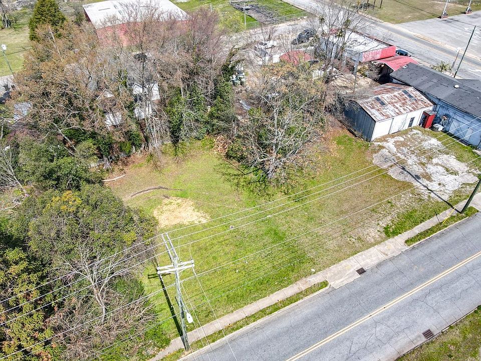 2nd image of 106 W Academy St