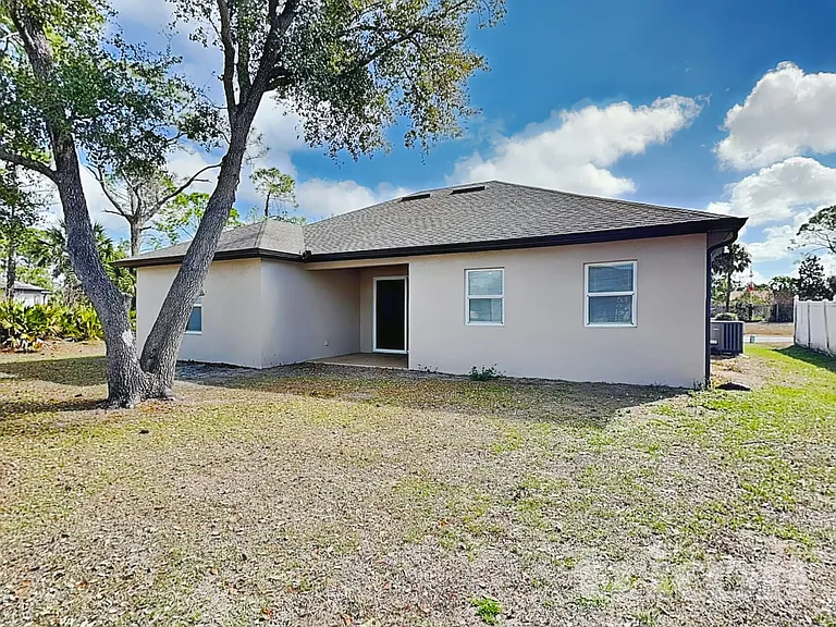 1249 Sargent St — Photo 17