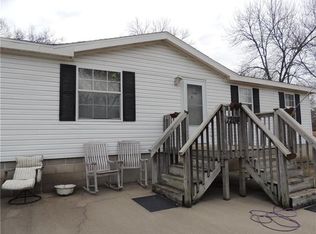 1204 Sycamore St, Pleasanton, KS 66075