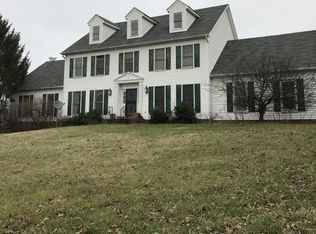 680 Webb Rd, Simpsonville, KY 40067