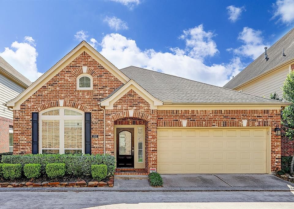1st image of 1010 Yaupon Square Ln