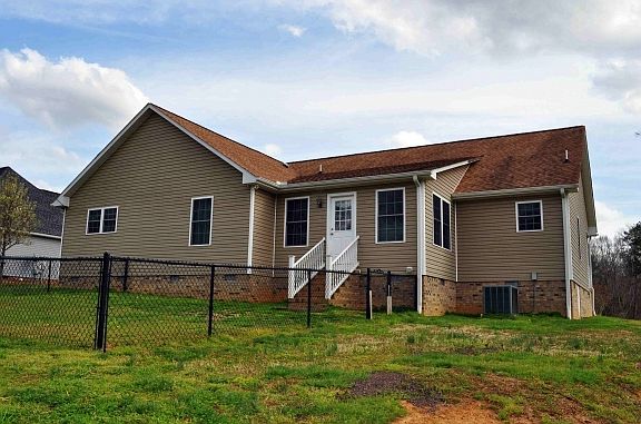 3rd image of 1727 Alzora Ct