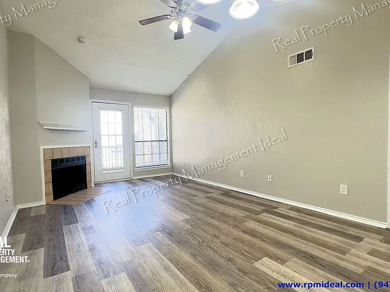 9601 Forest Ln #323 — Photo 4