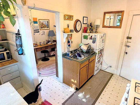 4th image of 2220 Emerson Ave S APT 3B