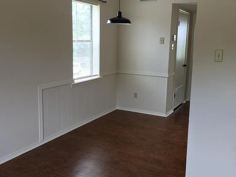 2100 Louisville St #C — Photo 4