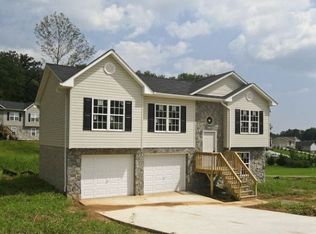 2310 Olde Meadow Dr, Hudson, NC 28638